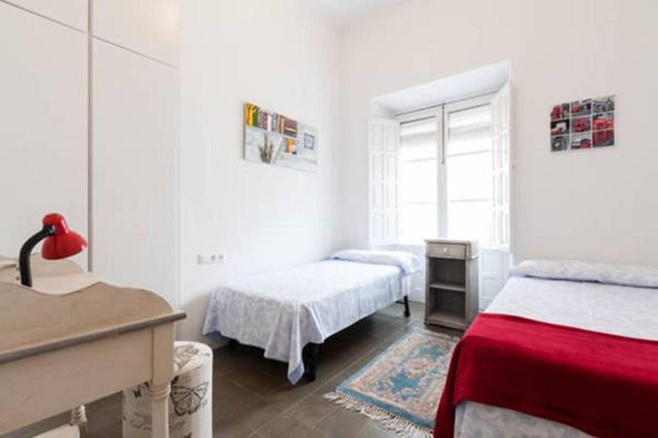 Apartamentos Rg Arenal Севилья Номер фото