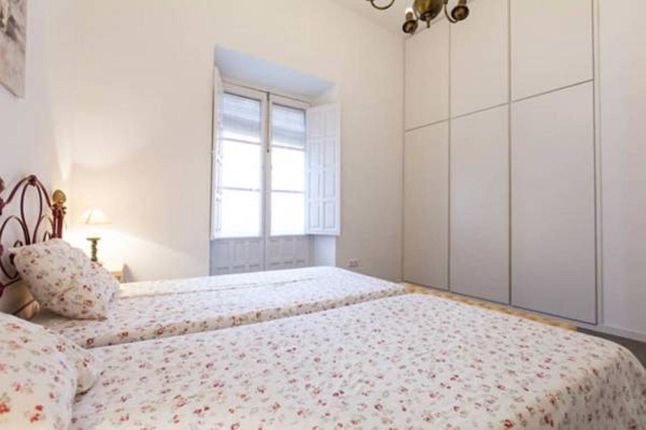 Apartamentos Rg Arenal Севилья Номер фото