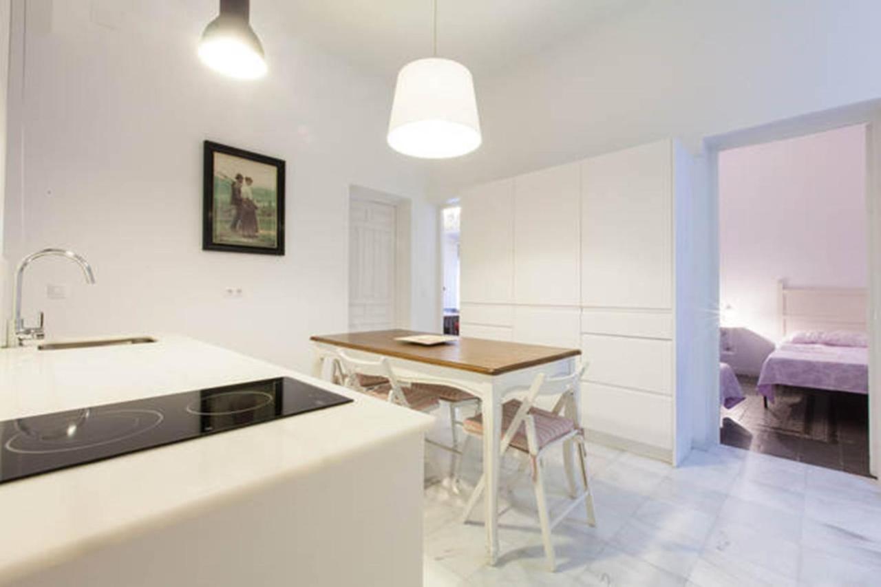 Apartamentos Rg Arenal Севилья Номер фото