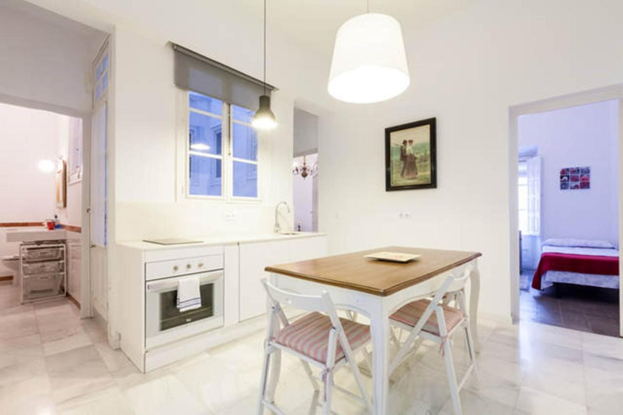 Apartamentos Rg Arenal Севилья Номер фото