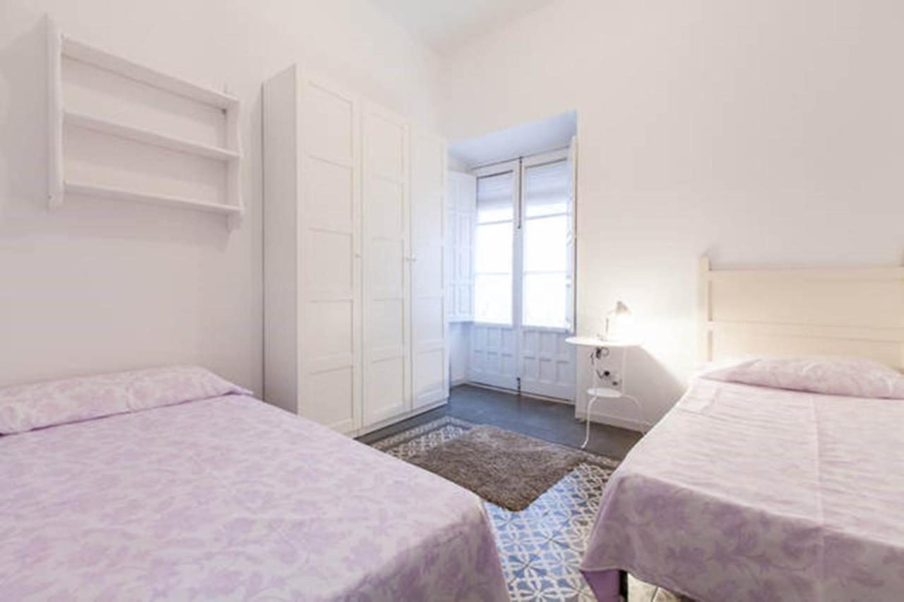 Apartamentos Rg Arenal Севилья Номер фото
